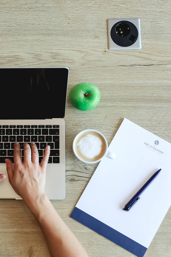 bewerbung@hotel-am-vitalpark.de