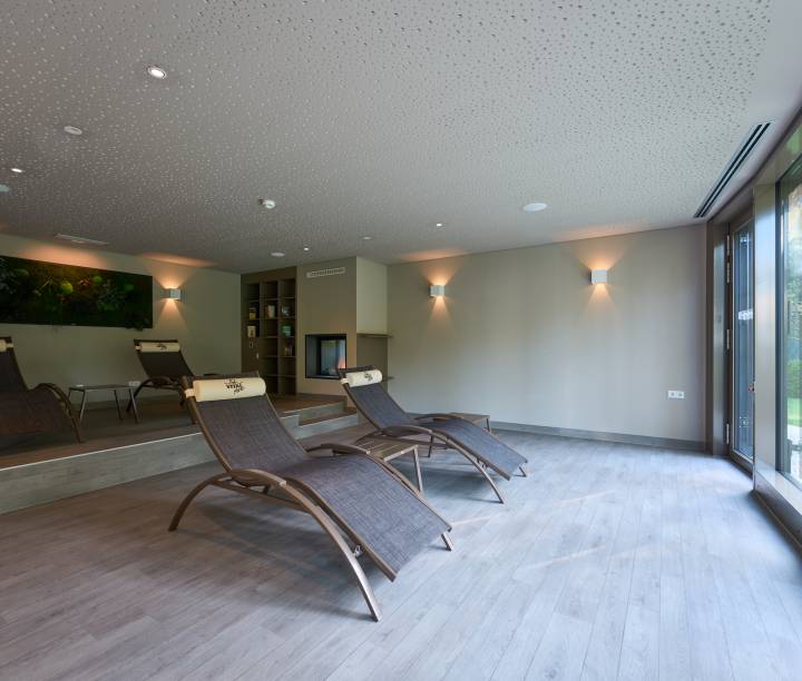 Ruheraum in der Saunawelt des Wellnesshotels in Thüringen.